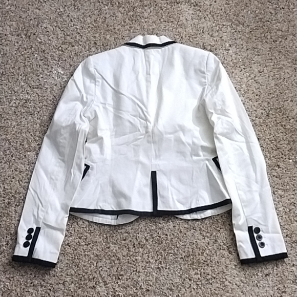 Smart Set Tuxedo Blazer - Picture 4 of 4